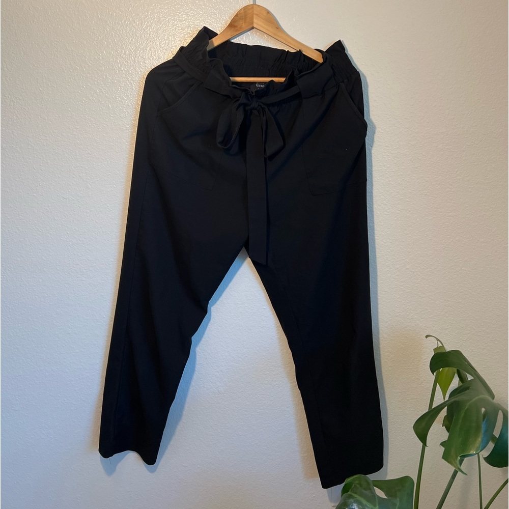 Women's Cropped Paper Bag Waist Pants with Pockets
